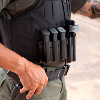 Triple_Mag_Pouch_B_With_Mag